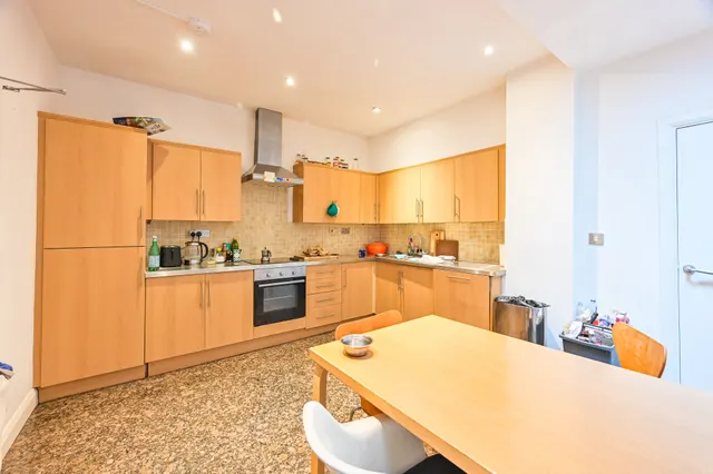 Photo 3 — 4 Terretts Place, London