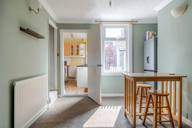 Forefield Terrace, Rowde, SN10, photo 3