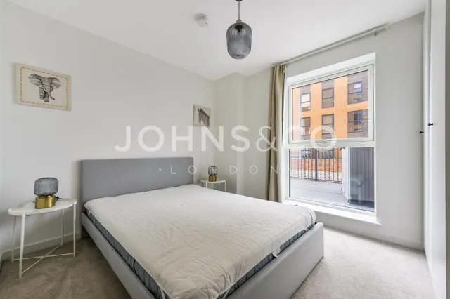 Tabbard Apartments, W3, photo 3