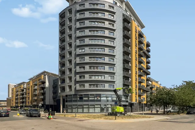 Photo 2 — Tarves Way, London, SE10
