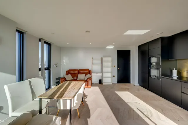 Tidemill Square, London, SE10, photo 2
