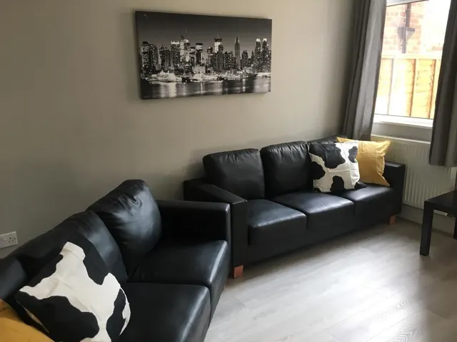 Moseley Road, Fallowfield, M14, photo 3
