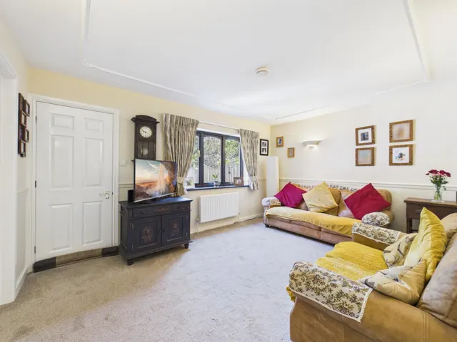 Photo 3 — Chilcroft Villas, Tadley, RG26