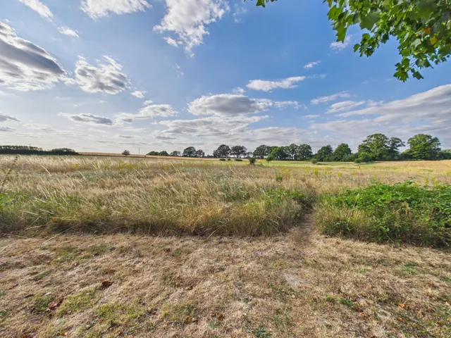 Photo 2 — Chilcroft Villas, Tadley, RG26