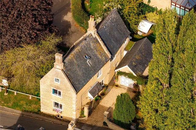 Brigstock Road, Stanion, NN14, photo 1