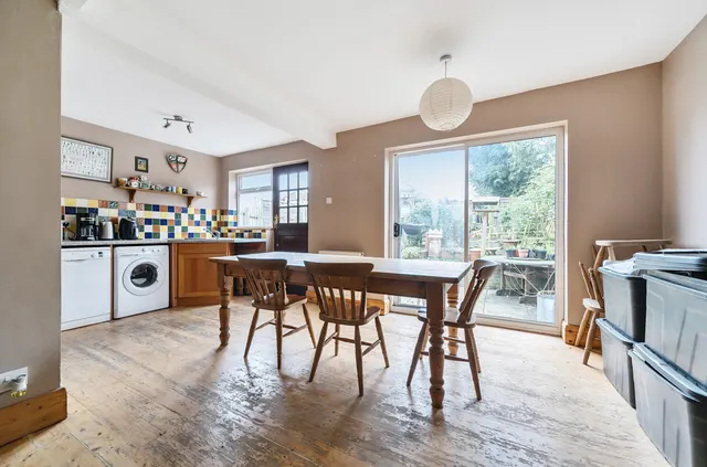 Photo 3 — Wentworth Road, Barnet, EN5 4NZ
