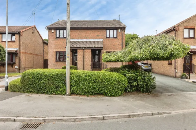 Topcliffe Grove, Morley, Leeds, photo 1