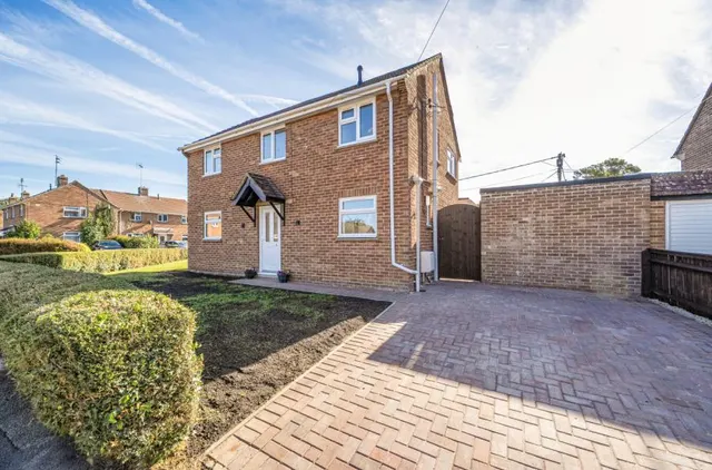 Shute Avenue, Watchfield, SN6, photo 1