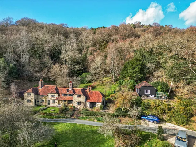 Blackdown, Haslemere, GU27, photo 1