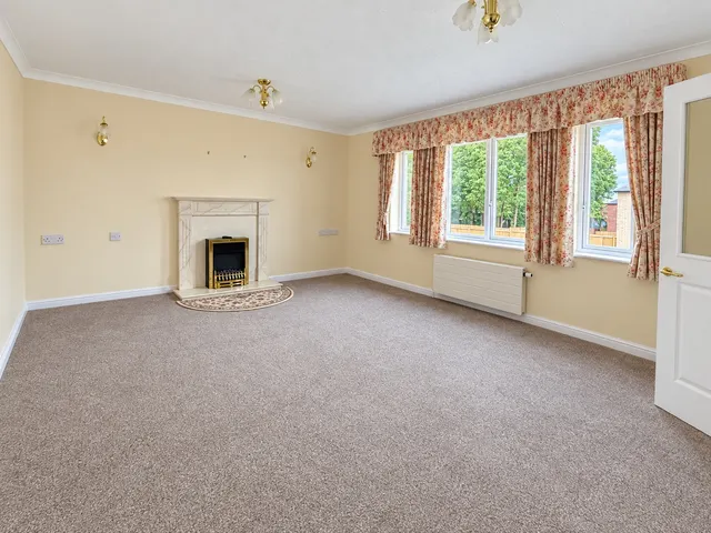 Minster Court, Bracebridge Heath, LN4, photo 2