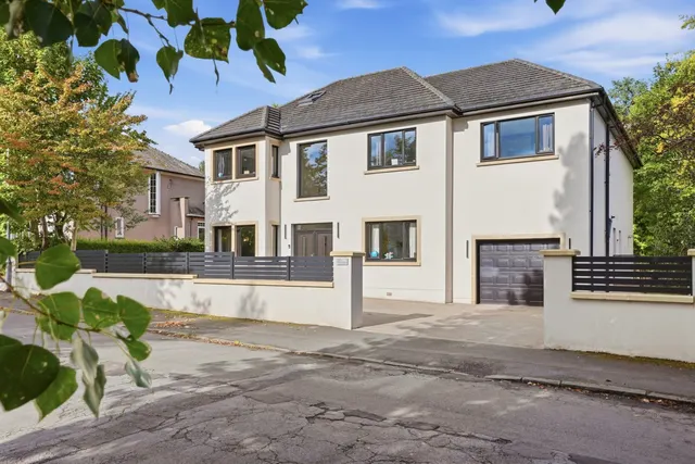 Sunningdale Avenue, Newton Mearns, photo 1