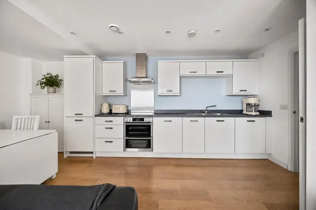 Photo 3 — Banister Road, London W10 4AG