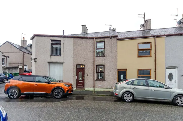 William Street, Caernarfon, photo 1