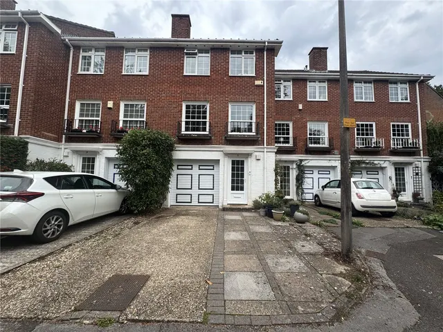 Courtwood Close, Salisbury, SP1, photo 1
