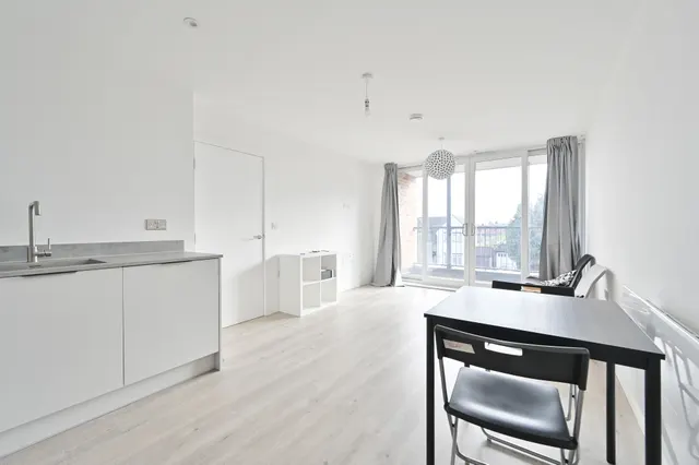 Watford, WD24, photo 3