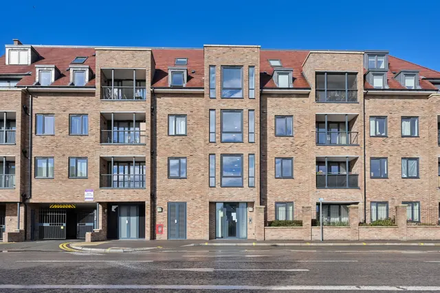 Watford, WD24, photo 1