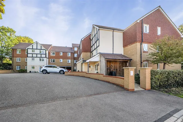 Brambledown Road, Wallington, SM6, photo 1