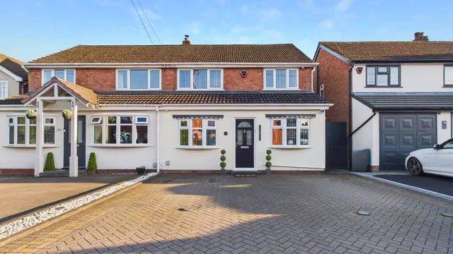 Wallheath Crescent, Stonnall, WS9, photo 1