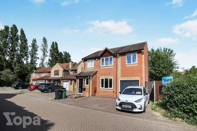 Chambers Close, Greenhithe, DA9, photo 1