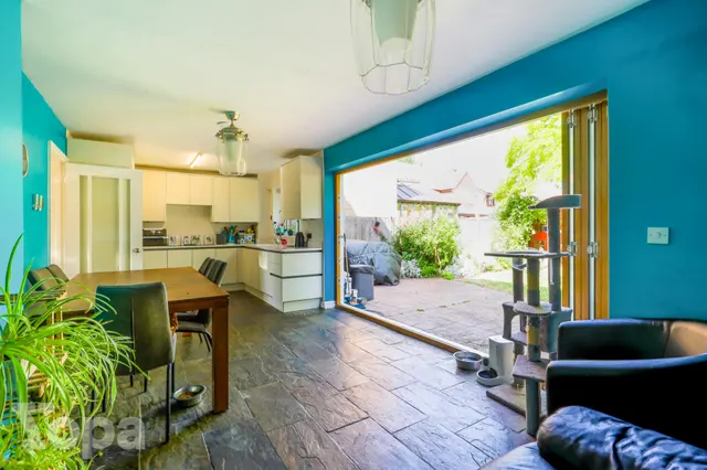 Chambers Close, Greenhithe, DA9, photo 2