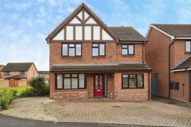 St. Margarets Road, Evesham, WR11, photo 1