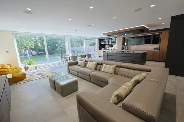 Chestnut Avenue, Edgware, HA8, photo 2