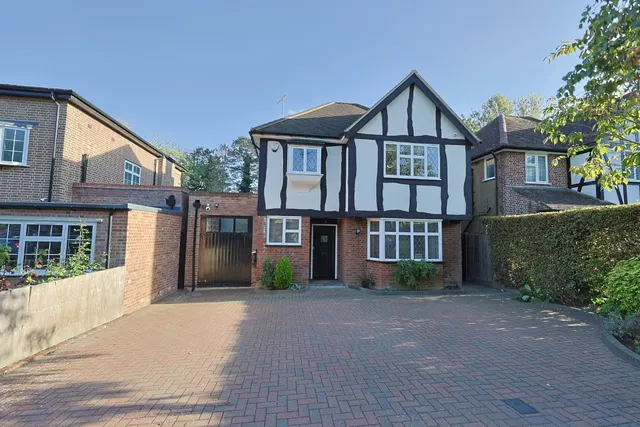 Chestnut Avenue, Edgware, HA8, photo 1