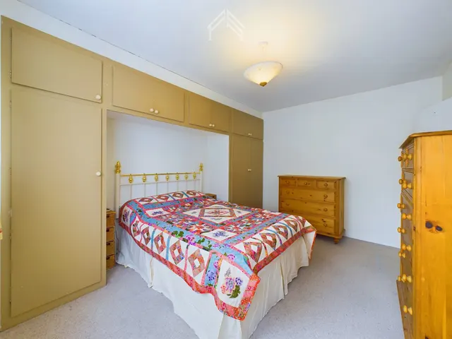 Photo 3 — Dell Farm Road, Ruislip HA4, HA4 7SD
