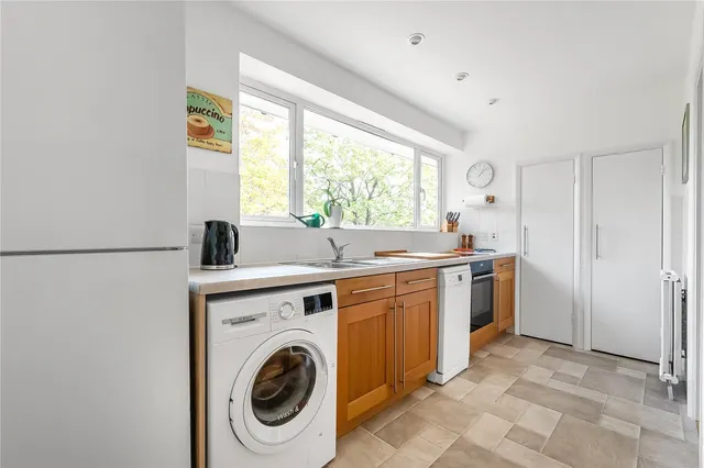 Reigate Road, Reigate, RH2, photo 3