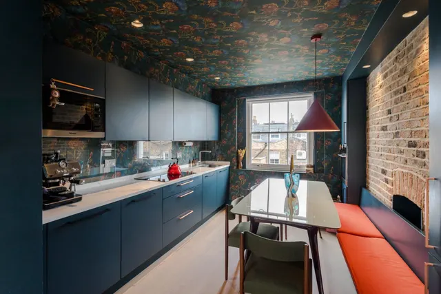 Photo 2 — Ledbury Road, Notting Hill, London, W11 2AH