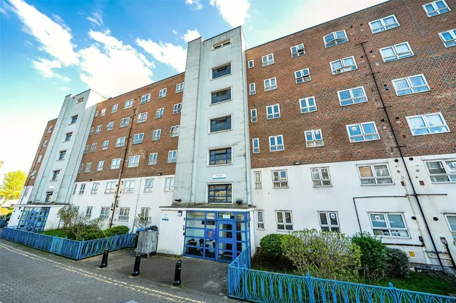 Photo 3 — Goldsmith Road, SE15