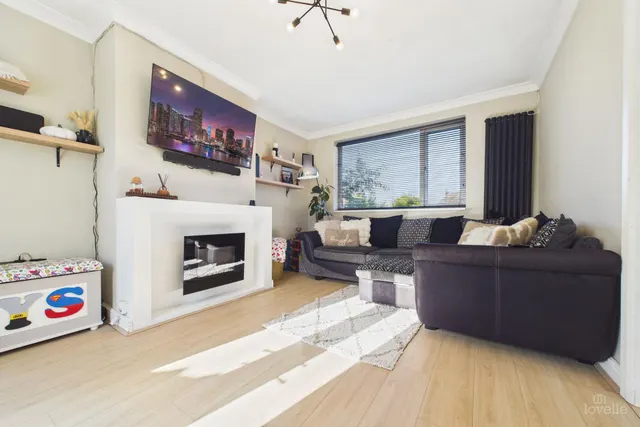 Providence Crescent, Barton-upon-Humber, DN18, photo 3