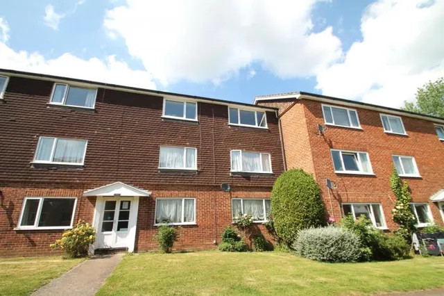 Ridgeway Road, Redhill, RH1, photo 1