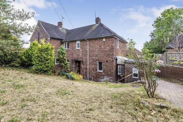 Worrall Road, High Green, Sheffield, S35 3LQ, photo 1