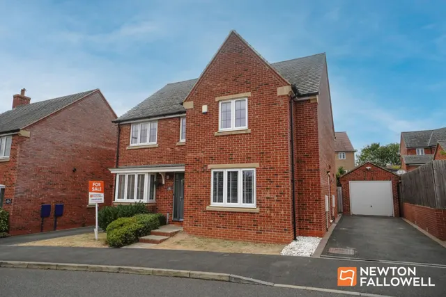 Doble Crescent, Hathern, LE12, photo 1