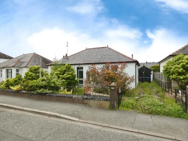 Pleasance Avenue, Dumfries, DG2, photo 1