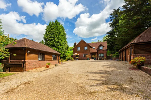 Four Marks, Alton, GU34, photo 1