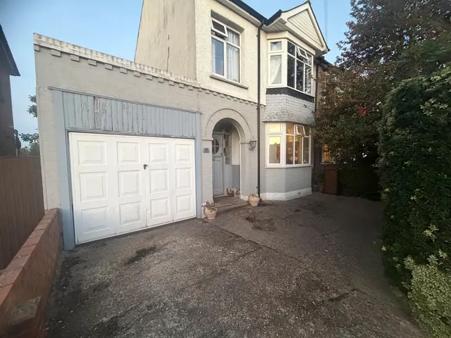 Sturdee Avenue, Gillingham, ME7, photo 1