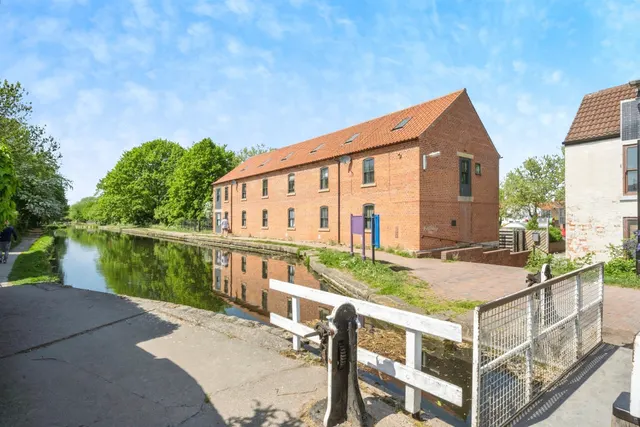 Wharf Road, Retford, photo 1