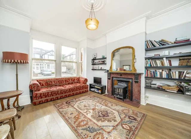 Photo 2 — Stanhope Avenue, Finchley, N3