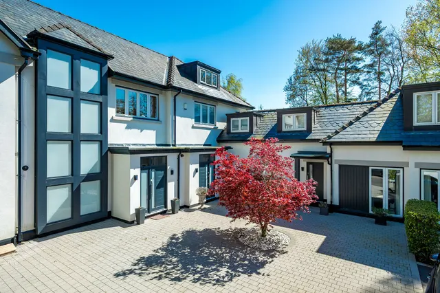 Willowmead Drive, Prestbury, SK10, photo 1