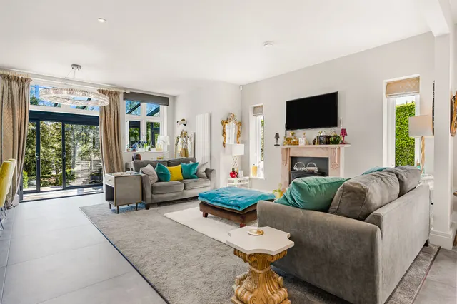 Willowmead Drive, Prestbury, SK10, photo 3