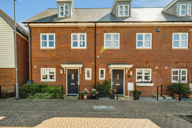 Braeburn Road, Aylesbury, photo 1