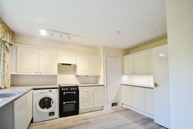 White Falcon Court, Solihull, B91, photo 3