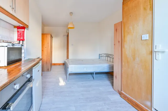 Photo 2 — Studio 3 26a Stoke Newington Church Street, London