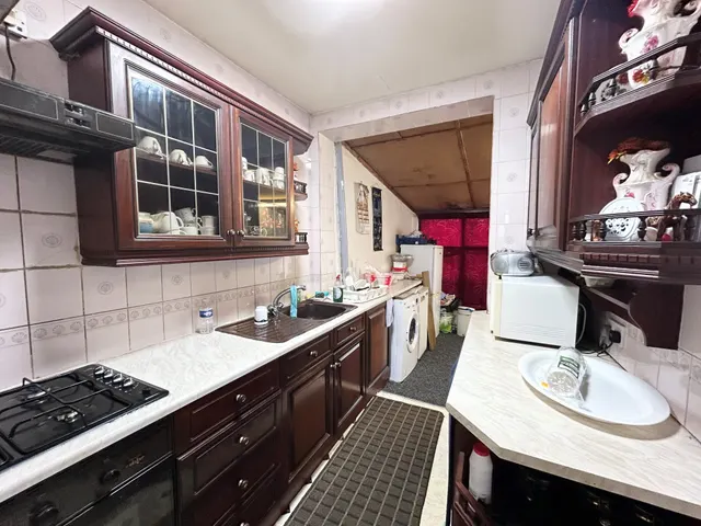 Photo 3 — Reede Road, Dagenham , RM10 8EL