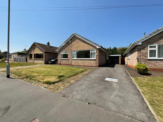 Friars Avenue, Stone, ST15, photo 1