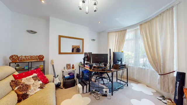 St Agnes Road, Heath, CF14, photo 3