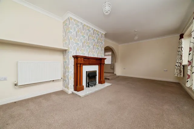 Photo 3 — Windsor Avenue, Anlaby, Hull