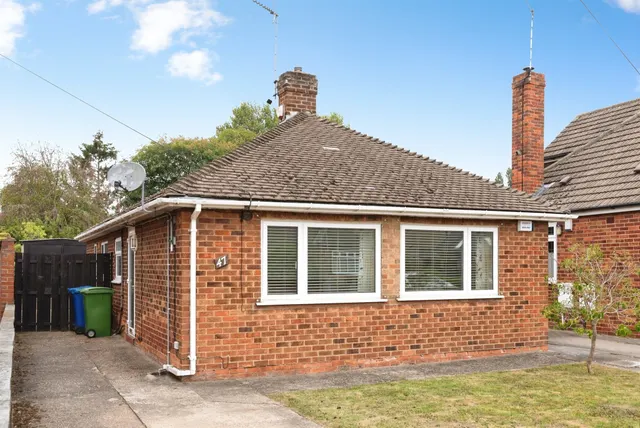 3 bedroom house — Windsor Avenue, Anlaby, Hull